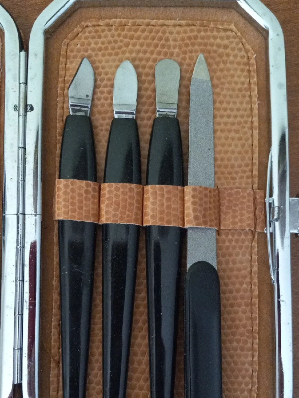 Brown Leather Valet Tray, Catchall Organizer, and Manicure Set